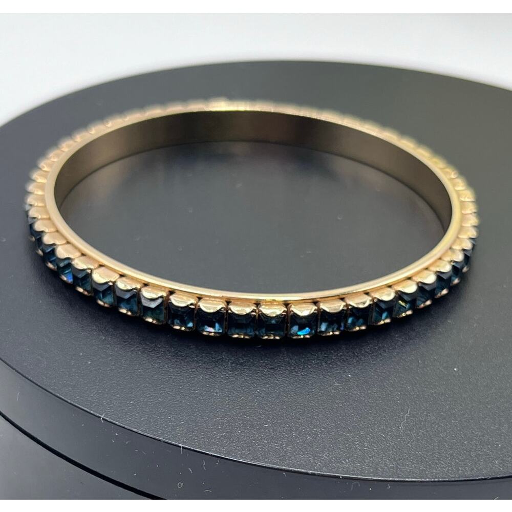 Swarovski Vintage 1980's Blue Crystal Unsigned Bangle‎ Gold tone Bracelet